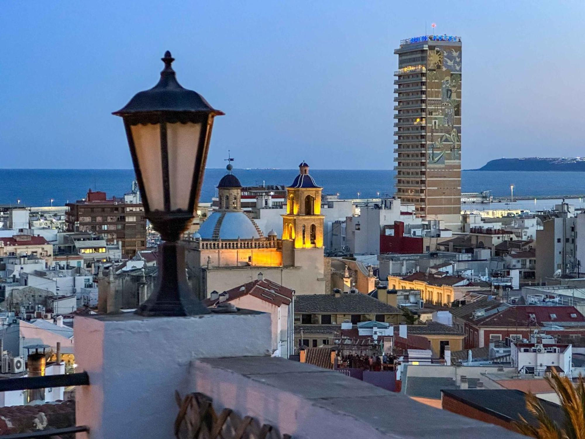 Casa Moll. Tradicion Y Bonitas Vistas De Alicante Exterior photo